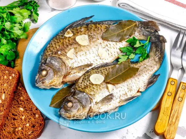 Фото блюда: Караси, тушенные с чесноком