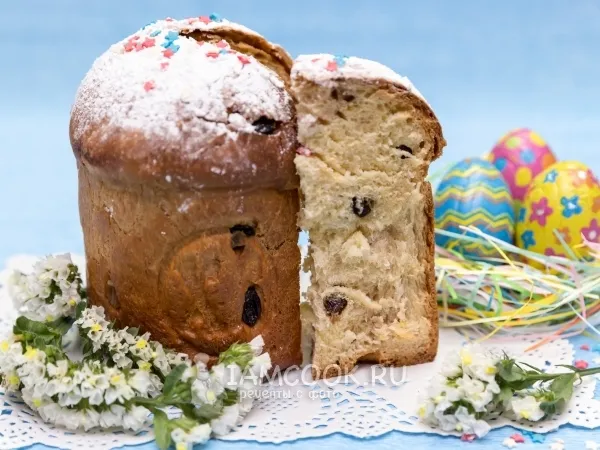 Фото блюда: Пасхальный кулич с изюмом и орехами