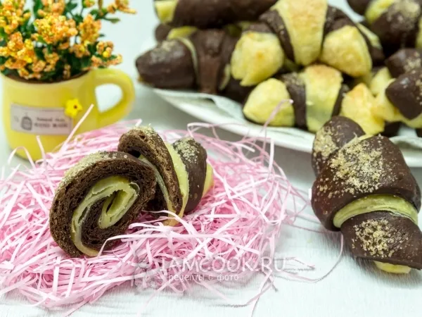 Фото блюда: Круассаны из слоеного и дрожжевого теста