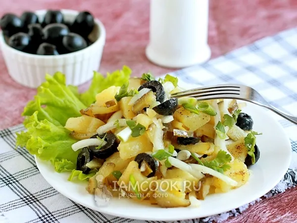 Фото блюда: Салат с картофелем и солеными огурцами
