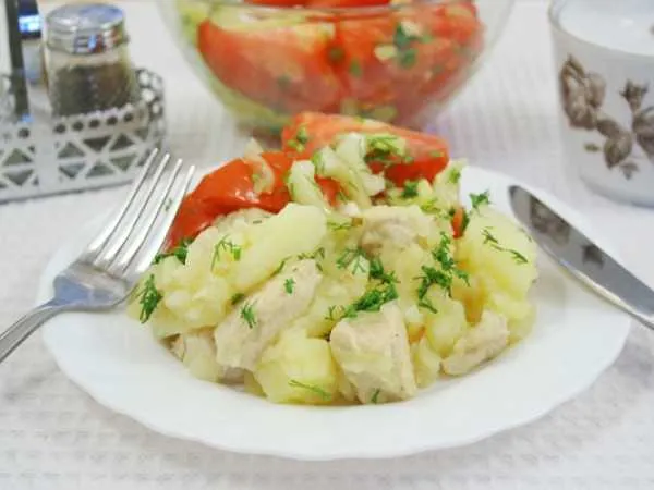 Фото блюда: Курица с картошкой в мультиварке