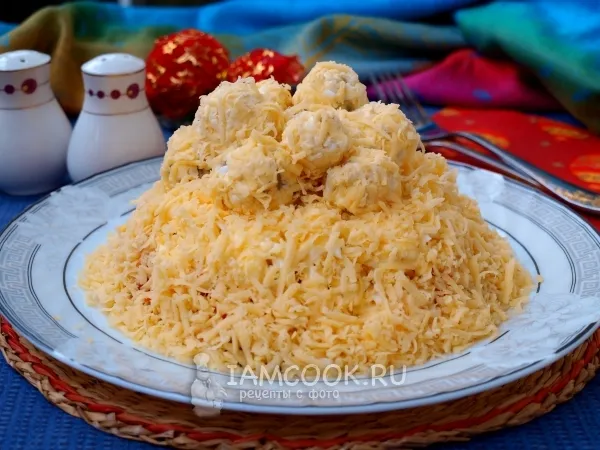 Фото блюда: Салат «Рафаэлло» с курицей и грибами