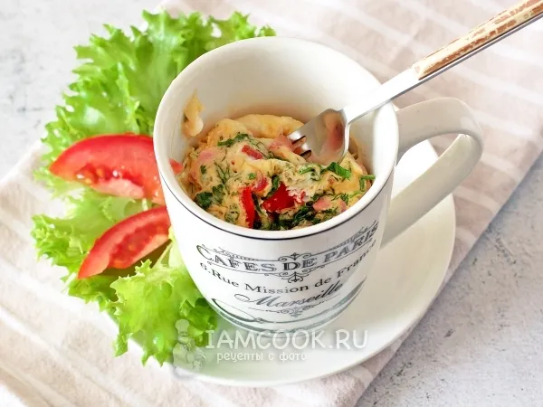 Фото блюда: Омлет с сосиской в кружке в микроволновке