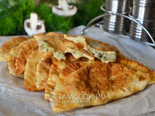 Фото блюда: Постные чебуреки с картошкой и грибами
