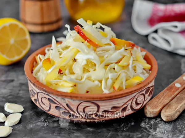 Фото блюда: Салат из капусты с хреном