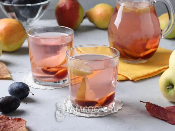 Фото блюда: Компот из слив, груш и яблок (не на зиму)