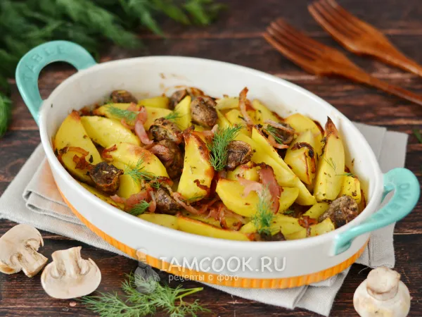 Фото блюда: Картошка с беконом и грибами в духовке