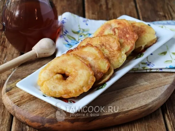 Фото блюда: Яблоки в кляре на сковороде