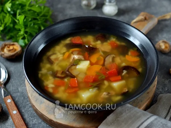 Фото блюда: Суп с сушеными грибами и пастой орзо