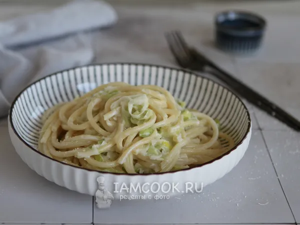 Фото блюда: Паста с луком-пореем и сливками