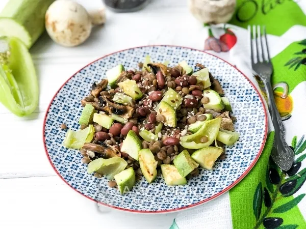 Фото блюда: Чечевица с фасолью и печеными овощами