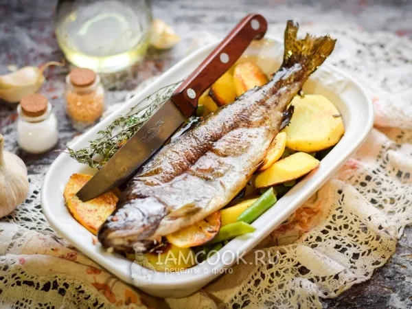 Фото блюда: Форель с картофелем и стручковой фасолью в духовке