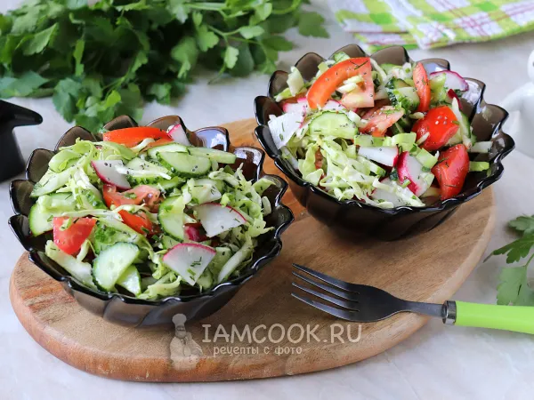 Фото блюда: Салат с редисом, капустой, огурцом и помидором