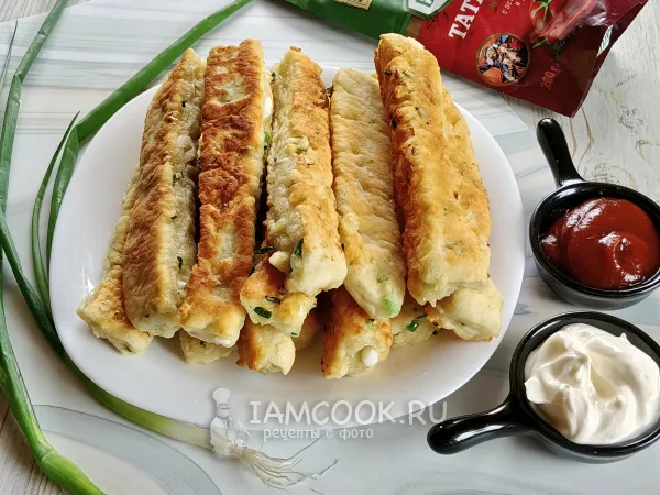 Фото блюда: Палочки с яйцом и луком на сковороде (из кефирного теста)