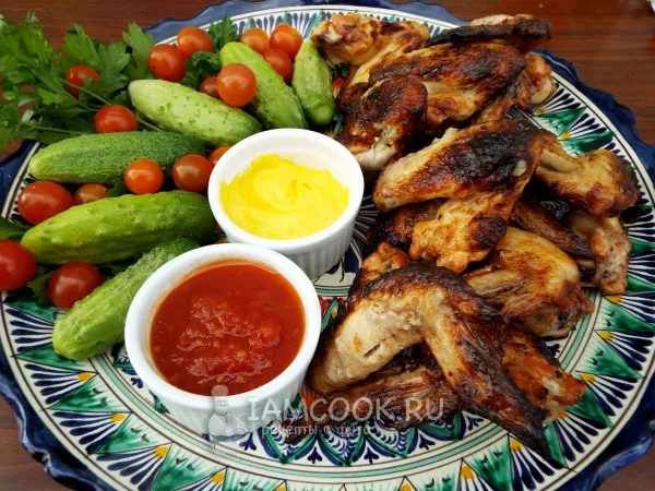 Фото блюда: Куриные крылышки в кефире на мангале