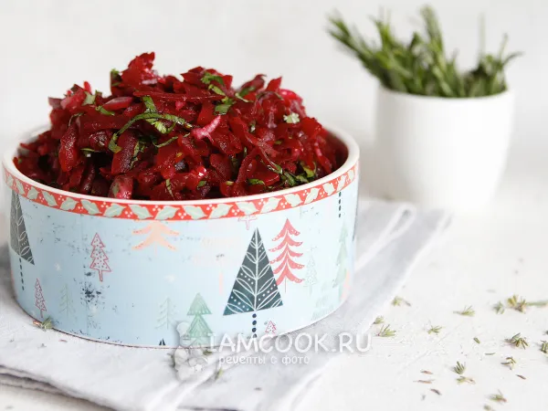 Фото блюда: Свекольный салат с солеными огурцами