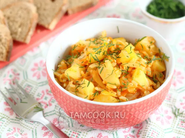 Фото блюда: Тушеная картошка с капустой и рисом в мультиварке