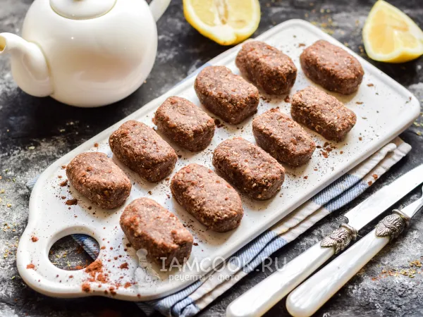 Фото блюда: Конфеты из вафель с бананом и грецкими орехами