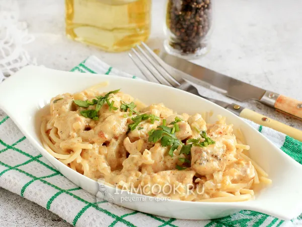 Фото блюда: Тушеное куриное филе с сыром фета