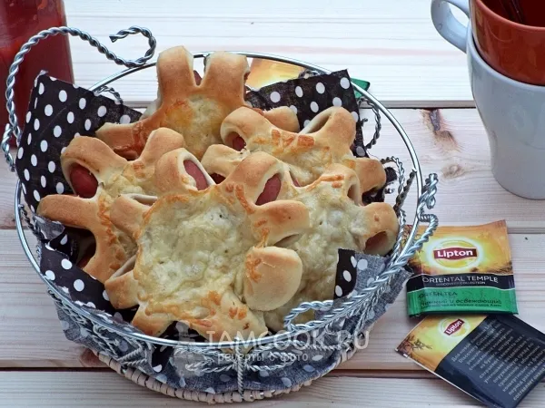 Фото блюда: Сосиски в тесте с сыром