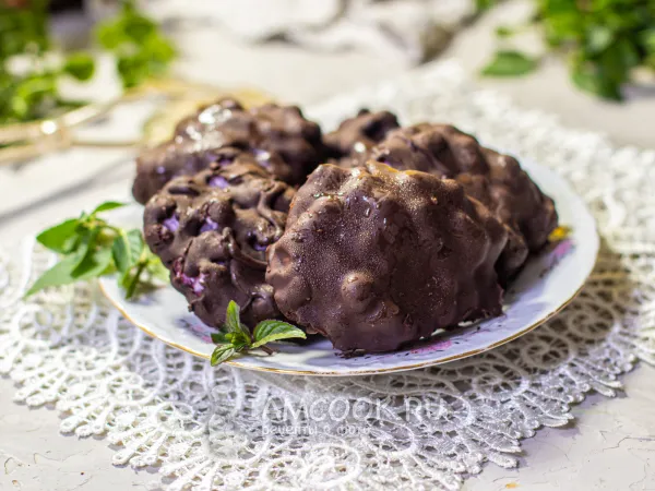 Фото блюда: Гранат в шоколаде с йогуртом