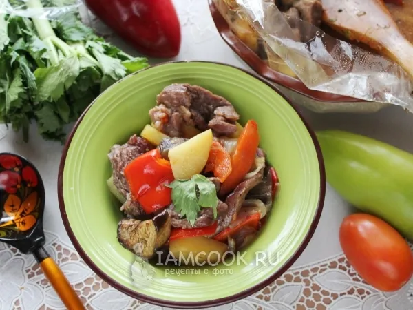 Фото блюда: Говядина с овощами в рукаве в духовке