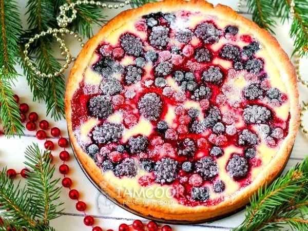 Фото блюда: Песочный пирог с ягодами и сметанной заливкой