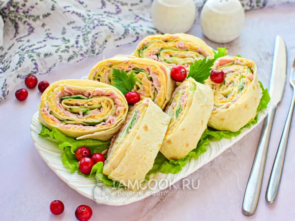 Фото блюда: Рулет из лаваша с ветчиной и огурцом