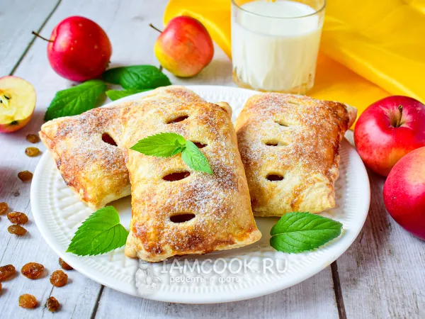 Фото блюда: Слойки с изюмом и яблоками
