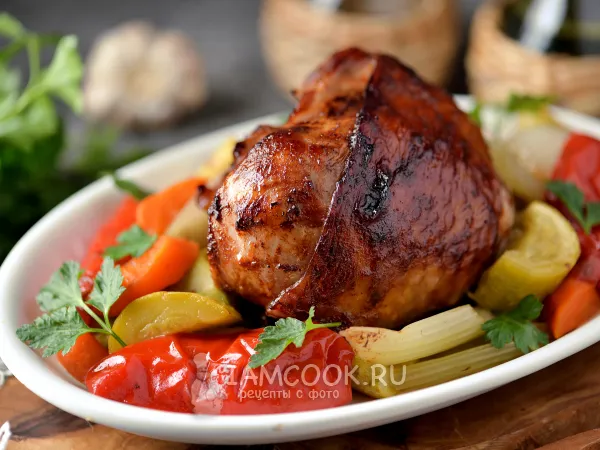 Фото блюда: Голень индейки с овощами в рукаве