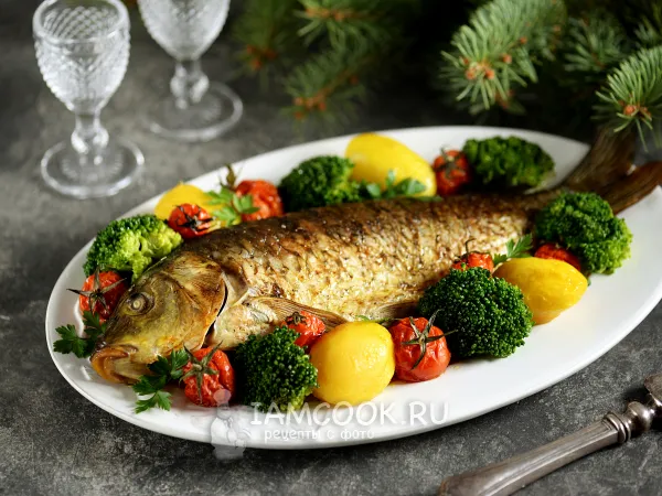 Фото блюда: Карп с брокколи и помидорами черри в духовке