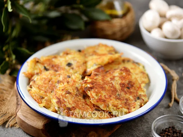 Фото блюда: Картофельные драники с грибами и сыром