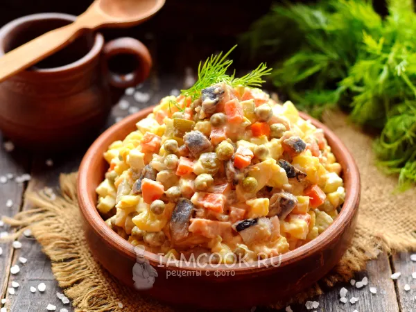 Фото блюда: Салат Оливье с селедкой