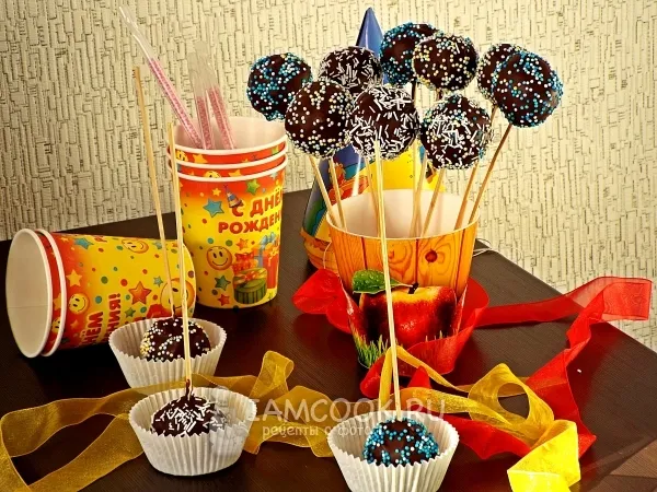 Фото блюда: Кейк-попсы «Красный бархат»