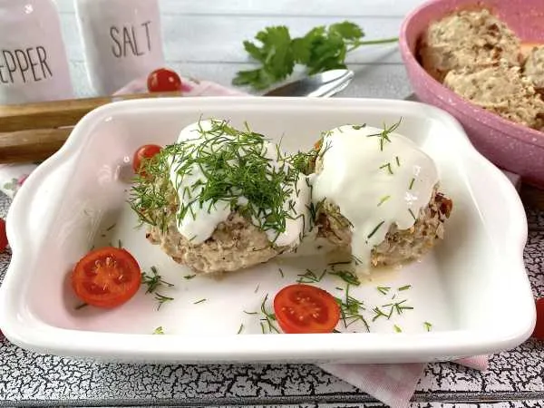 Фото блюда: Ежики с гречкой на сковороде