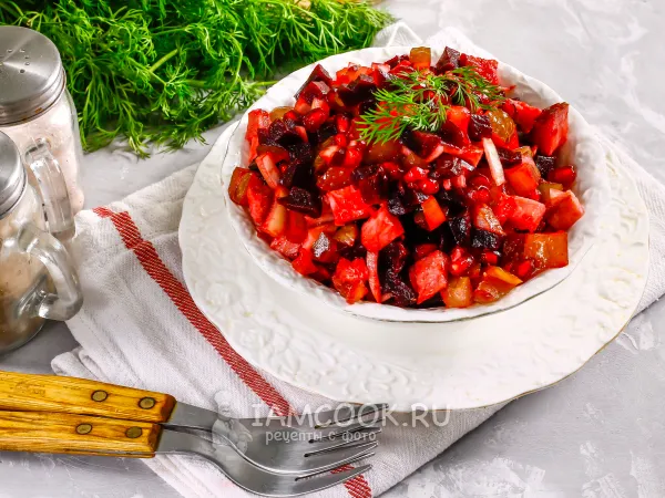 Фото блюда: Салат с балыком, свеклой и гранатом