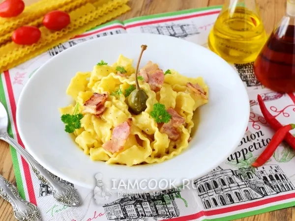 Фото блюда: Паста карбонара с беконом и сливками