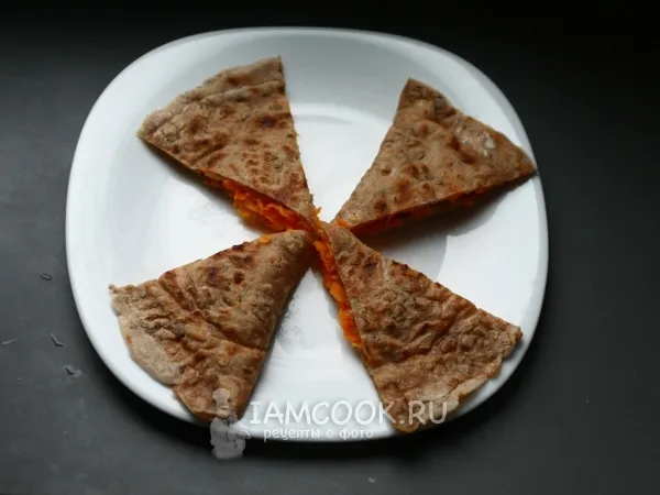 Фото блюда: Блины из цельнозерновой муки с морковью и луком