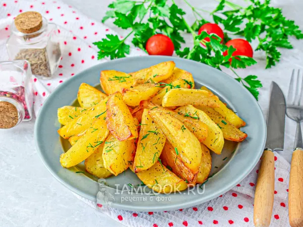 Фото блюда: Картофель по-деревенски без кожуры на сковороде