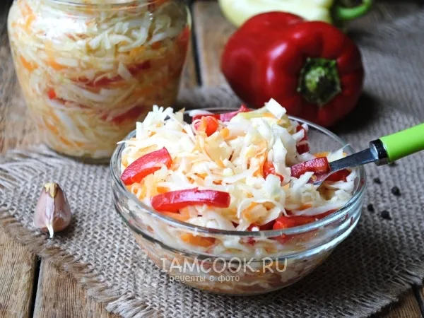 Фото блюда: Маринованная капуста с перцем быстрого приготовления