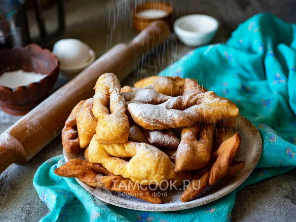 Фото блюда: Хворост на кислом молоке