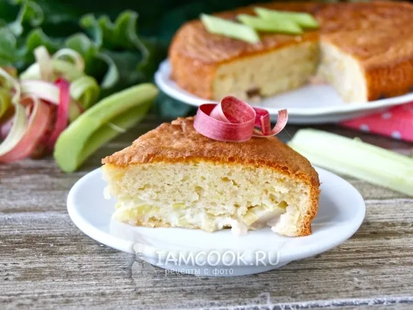 Фото блюда: Шарлотка с ревенем