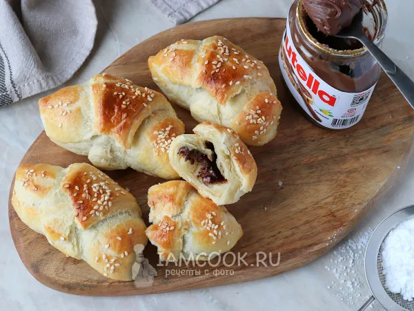 Фото блюда: Круассаны с нутеллой (из слоеного теста)