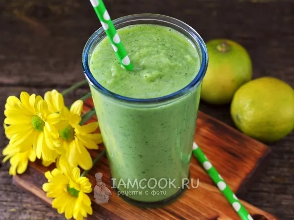 Фото блюда: Коктейль из сельдерея, огурца, яблока и лайма