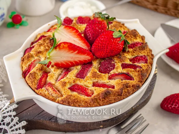 Фото блюда: ПП пирог с клубникой