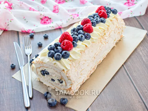 Фото блюда: Меренговый рулет с голубикой