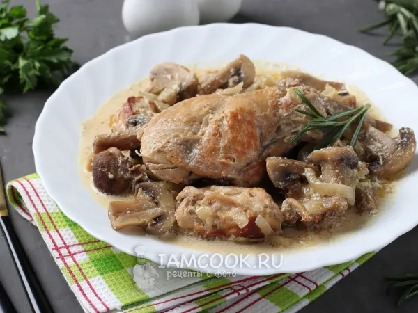 Фото блюда: Кролик тушёный с грибами в сметане