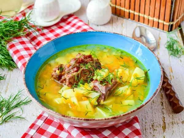 Фото блюда: Чечевичный суп с копченостями (ребрышками)