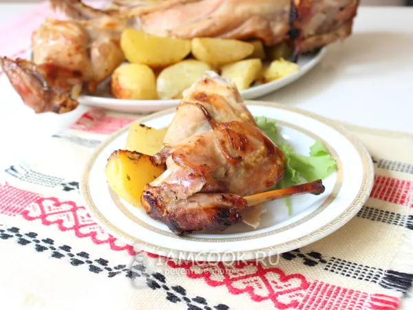 Фото блюда: Кролик целиком в рукаве в духовке