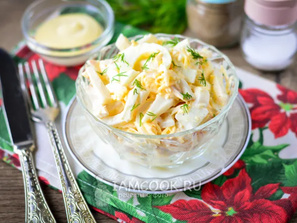 Фото блюда: Салат с кальмарами, сыром и чесноком